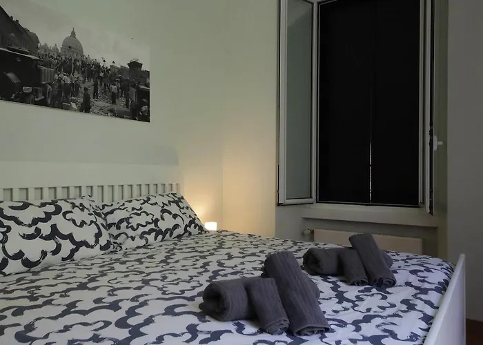 Apartment Embrace La Dolce Rom